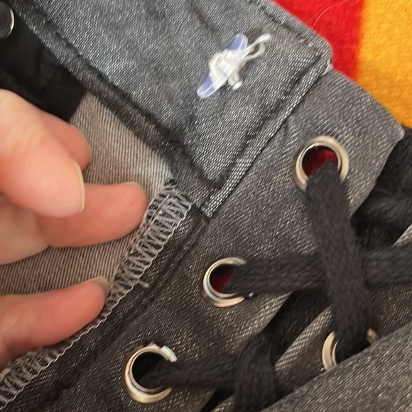 Project Runway distressed gray jeans size 14 EUC - Picture 9 of 13